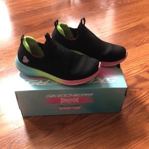 Sketchers Stretch Fit kids sneakers